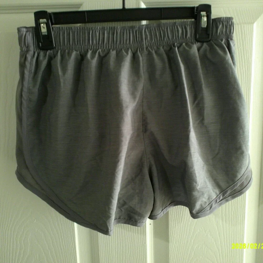 NIKE | Women's Tempo Running Shorts with Built in Brief | GRAY | MEDIUM